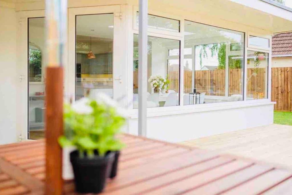 Gorgeous Luxury Chalet, New Forest & Coast & Hordle Exterior foto