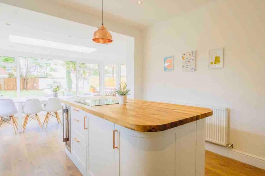 Gorgeous Luxury Chalet, New Forest & Coast & Hordle Exterior foto